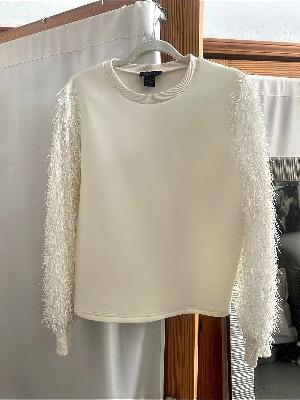 Gracia Fringe Trim Sleeve Solid Top White Large